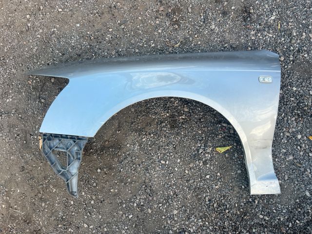 bontott AUDI A6 C6 Bal első Sárvédő