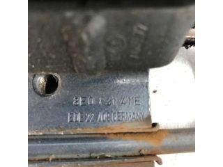 bontott AUDI A6 C6 Bal első Zsanér