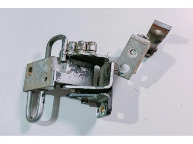 bontott AUDI A6 C6 Bal első Zsanér