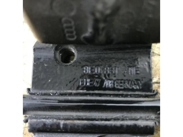 bontott AUDI A6 C6 Bal első Zsanér