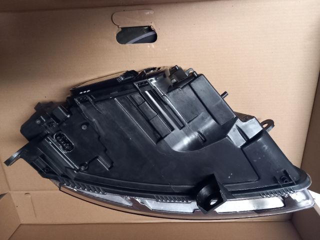 bontott AUDI A6 C6 Bal Fényszóró