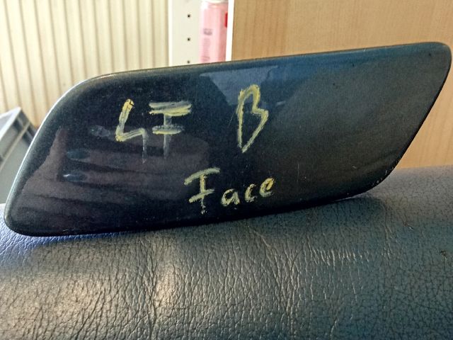 bontott AUDI A6 C6 Bal Fényszórómosó Fedél