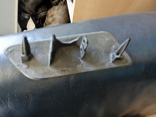 bontott AUDI A6 C6 Bal Fényszórómosó Fedél