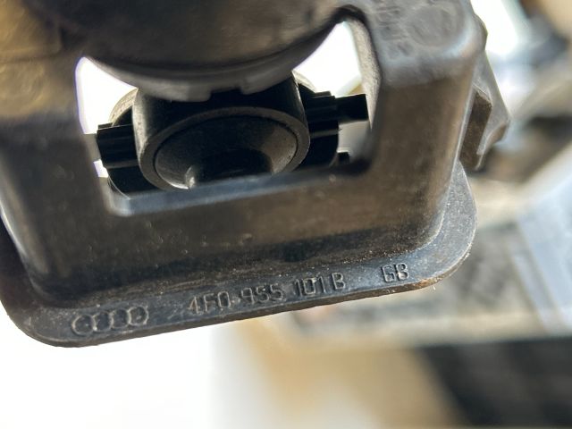 bontott AUDI A6 C6 Bal Fényszórómosó Fúvóka