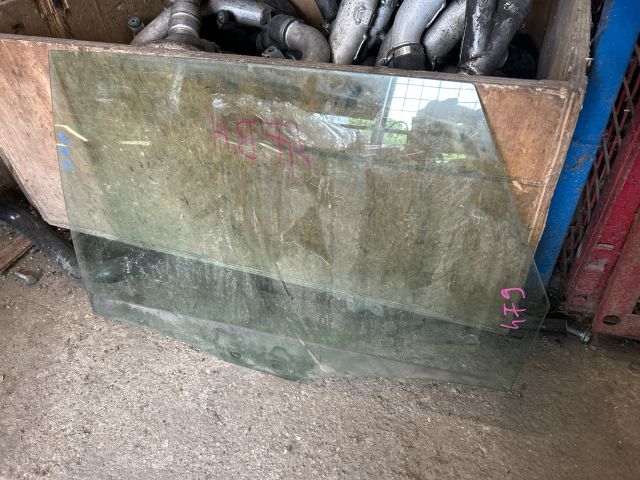 bontott AUDI A6 C6 Bal hátsó Ablak