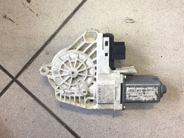 bontott AUDI A6 C6 Bal hátsó Ablakemelő Motor