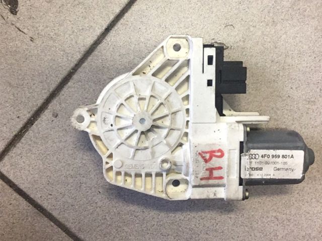 bontott AUDI A6 C6 Bal hátsó Ablakemelő Motor