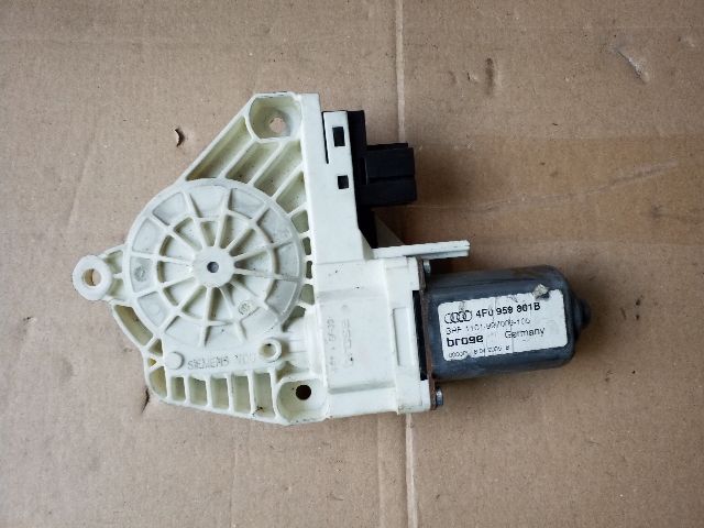 bontott AUDI A6 C6 Bal hátsó Ablakemelő Motor