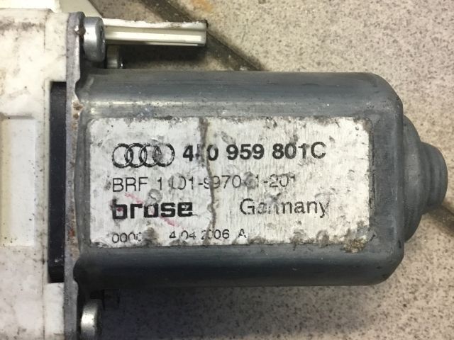bontott AUDI A6 C6 Bal hátsó Ablakemelő Motor