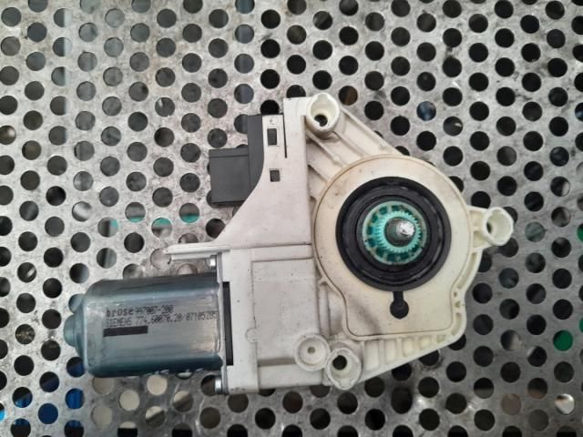 bontott AUDI A6 C6 Bal hátsó Ablakemelő Motor