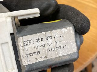 bontott AUDI A6 C6 Bal hátsó Ablakemelő Motor