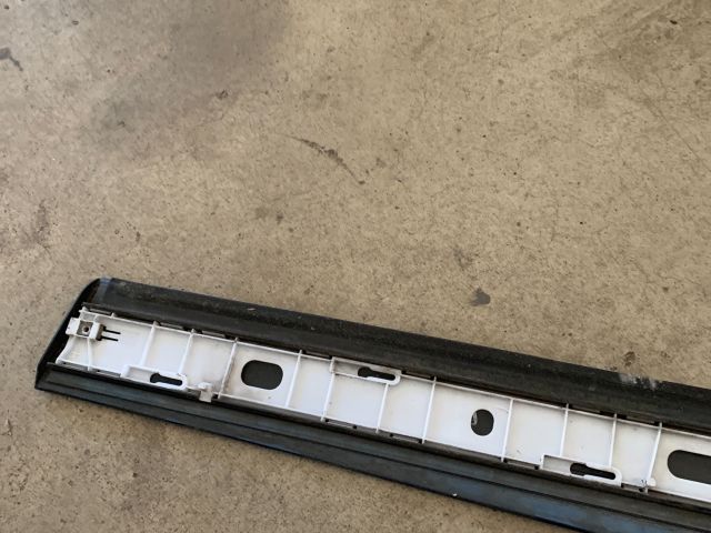 bontott AUDI A6 C6 Bal hátsó Ajtó Díszléc