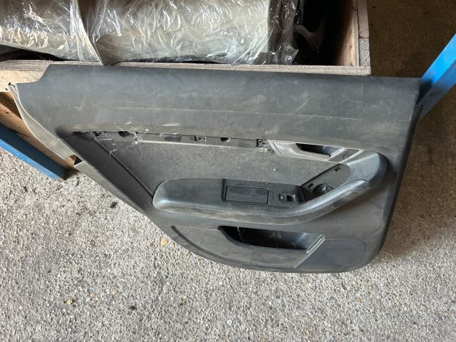 bontott AUDI A6 C6 Bal hátsó Ajtó Kárpit