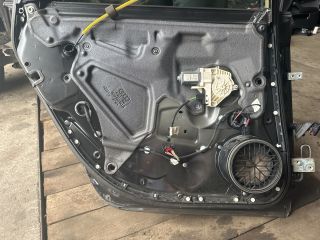 bontott AUDI A6 C6 Bal hátsó Ajtó (Részeivel)