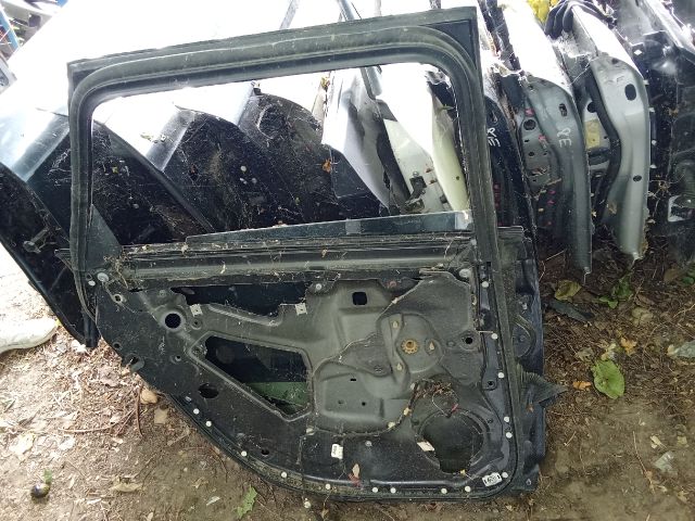 bontott AUDI A6 C6 Bal hátsó Ajtó (Részeivel)