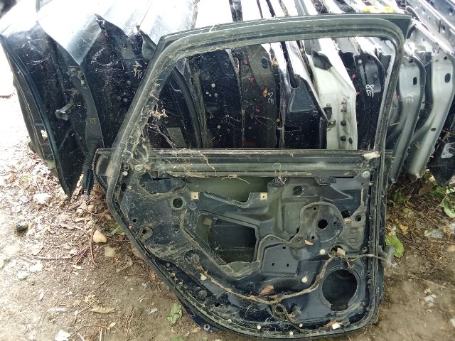 bontott AUDI A6 C6 Bal hátsó Ajtó (Részeivel)