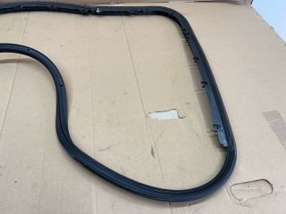 bontott AUDI A6 C6 Bal hátsó Ajtó Szigetelés