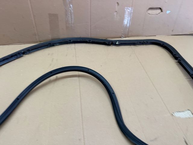 bontott AUDI A6 C6 Bal hátsó Ajtó Szigetelés