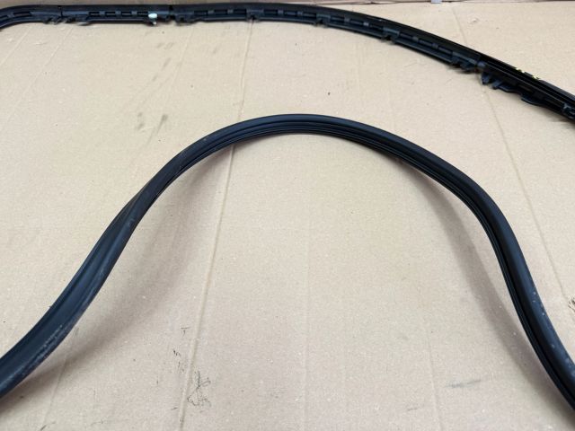 bontott AUDI A6 C6 Bal hátsó Ajtó Szigetelés