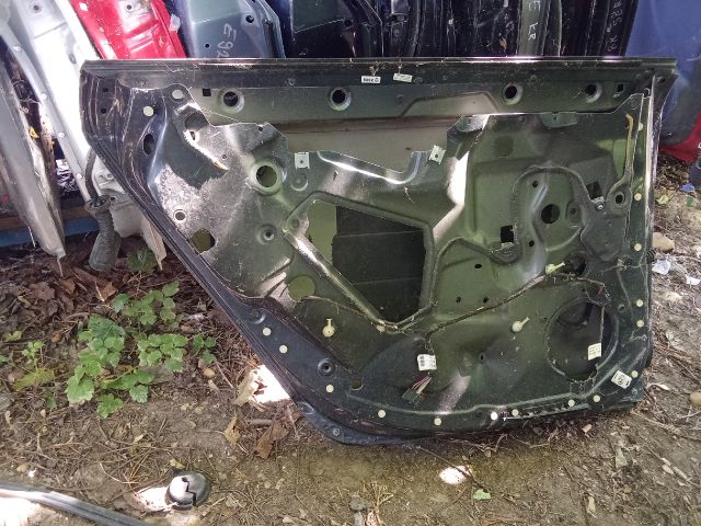 bontott AUDI A6 C6 Bal hátsó Ajtó (Üres lemez)