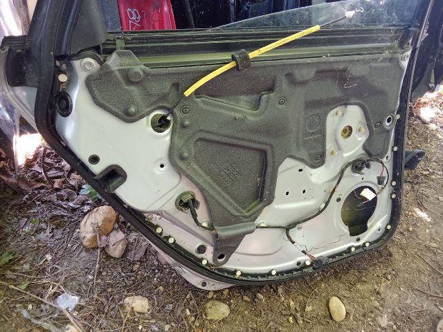 bontott AUDI A6 C6 Bal hátsó Ajtó (Üres lemez)