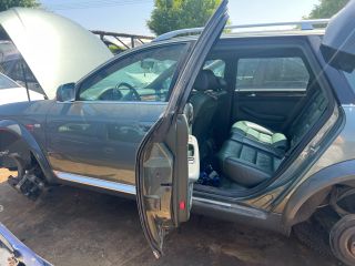 bontott AUDI A6 C6 Bal hátsó Ajtó (Üres lemez)