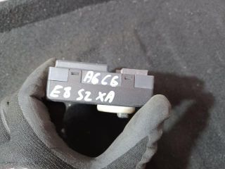 bontott AUDI A6 C6 Bal hátsó Ajtó Vezérlőegység