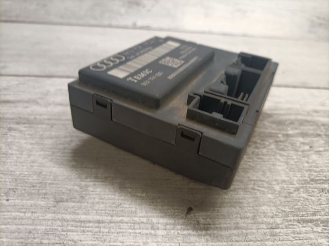 bontott AUDI A6 C6 Bal hátsó Ajtó Vezérlőegység