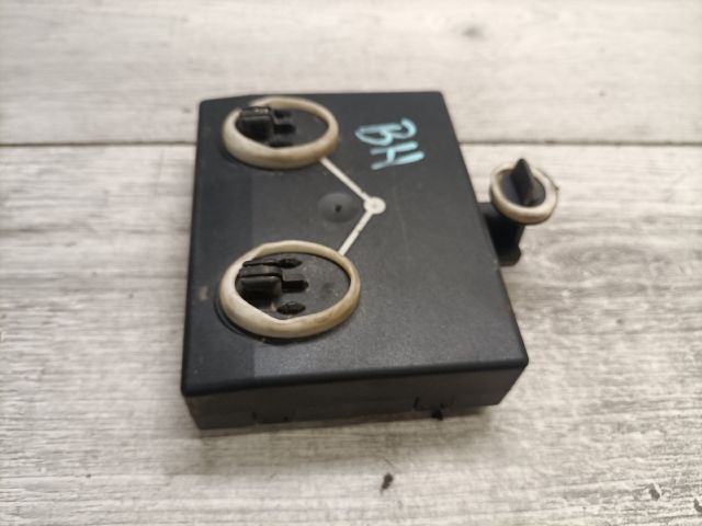 bontott AUDI A6 C6 Bal hátsó Ajtó Vezérlőegység