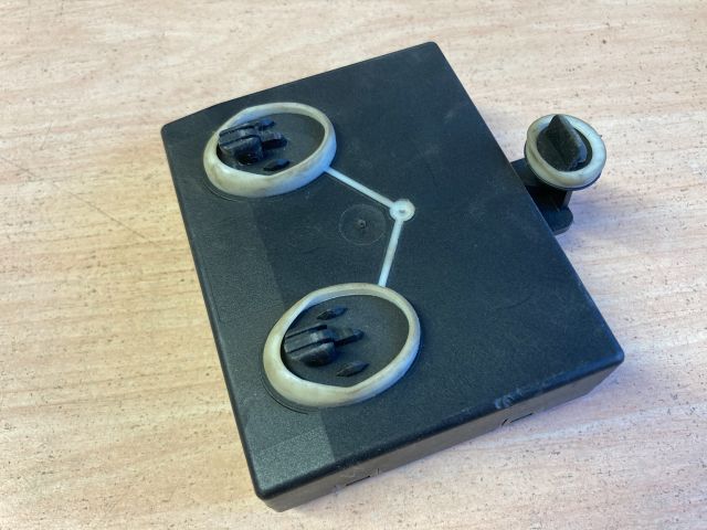 bontott AUDI A6 C6 Bal hátsó Ajtó Vezérlőegység