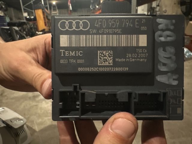 bontott AUDI A6 C6 Bal hátsó Ajtó Vezérlőegység