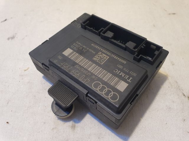 bontott AUDI A6 C6 Bal hátsó Ajtó Vezérlőegység