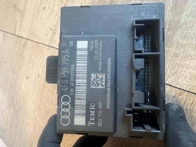 bontott AUDI A6 C6 Bal hátsó Ajtó Vezérlőegység