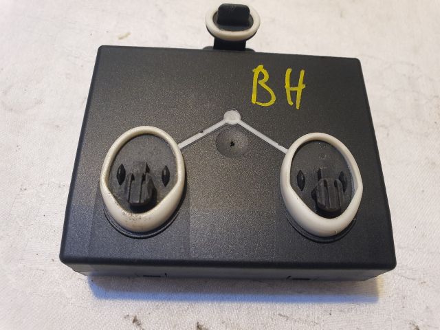 bontott AUDI A6 C6 Bal hátsó Ajtó Vezérlőegység