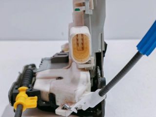 bontott AUDI A6 C6 Bal hátsó Ajtózár