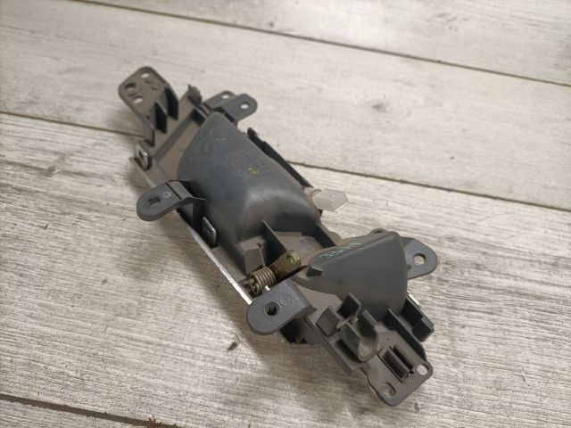 bontott AUDI A6 C6 Bal hátsó Belső Kilincs