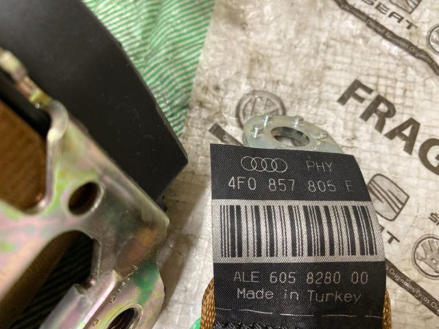 bontott AUDI A6 C6 Bal hátsó Biztonsági Öv