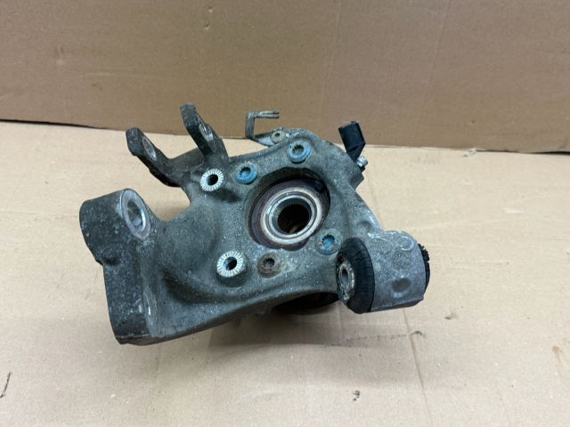 bontott AUDI A6 C6 Bal hátsó Csonkállvány Kerékaggyal