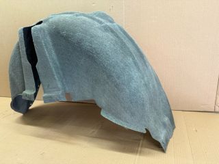 bontott AUDI A6 C6 Bal hátsó Dobbetét (Kerékjárati, Műanyag)