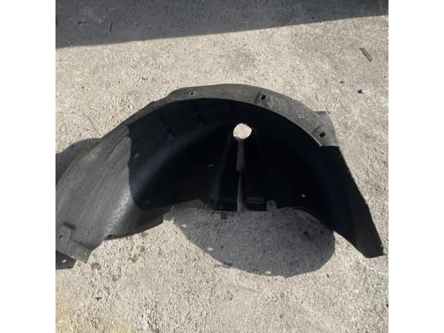 bontott AUDI A6 C6 Bal hátsó Dobbetét (Kerékjárati, Műanyag)