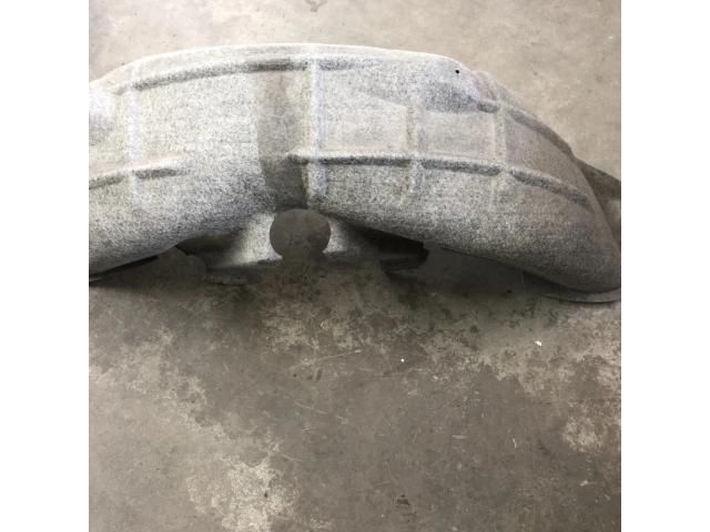 bontott AUDI A6 C6 Bal hátsó Dobbetét (Kerékjárati, Műanyag)