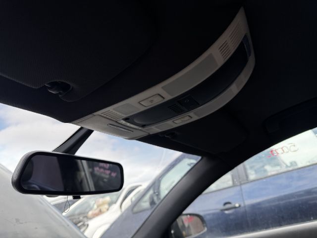 bontott AUDI A6 C6 Bal hátsó Dobbetét (Kerékjárati, Műanyag)