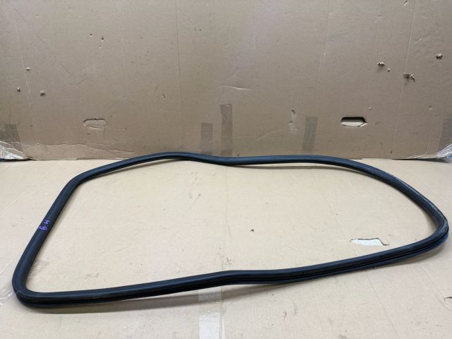 bontott AUDI A6 C6 Bal hátsó Gumikéder