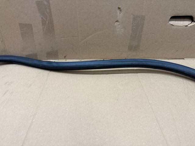 bontott AUDI A6 C6 Bal hátsó Gumikéder