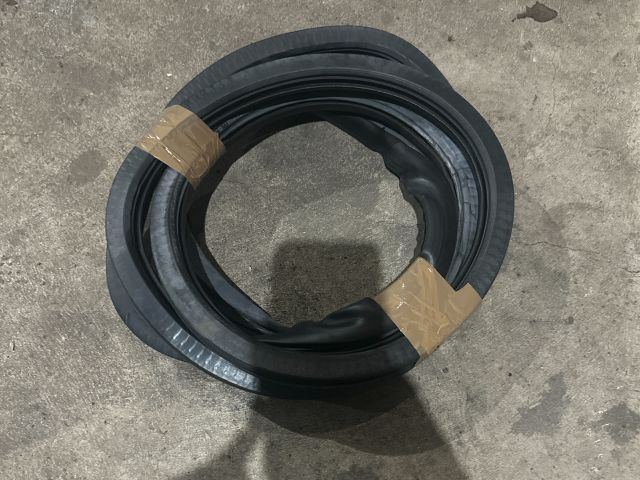 bontott AUDI A6 C6 Bal hátsó Gumikéder