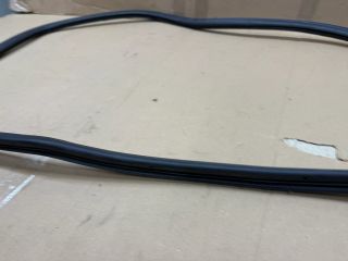 bontott AUDI A6 C6 Bal hátsó Gumikéder