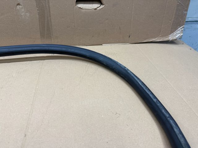 bontott AUDI A6 C6 Bal hátsó Gumikéder