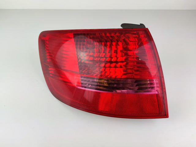 bontott AUDI A6 C6 Bal Hátsó Lámpa