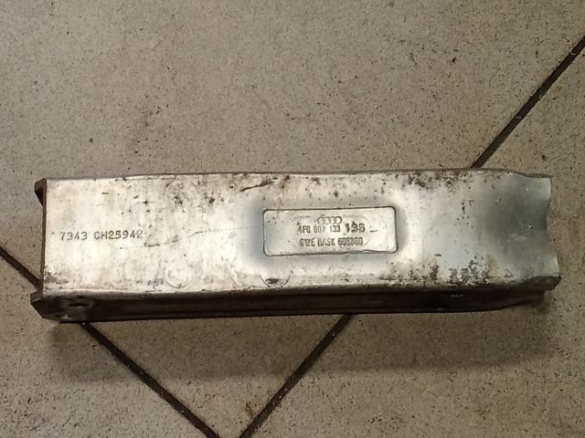 bontott AUDI A6 C6 Bal hátsó Lökhárító Merevítő (Fém)