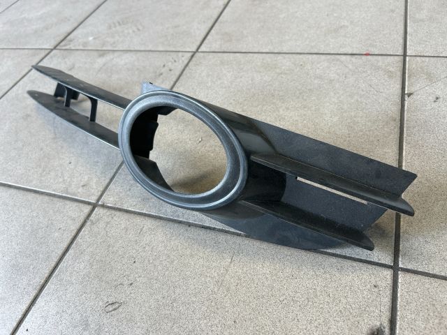 bontott AUDI A6 C6 Bal Ködlámpa Rács